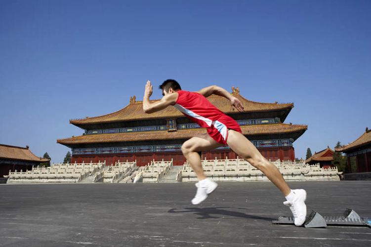 刻无不彰显